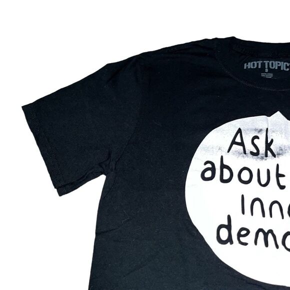 Hot Topic "Ask Me About My Inner Demons" Graphic Juniors T-shirt - Picture 4 of 8